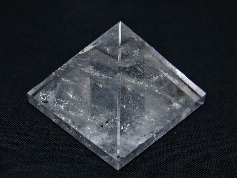 水晶 ピラミッド置物 一点物 145-1067
