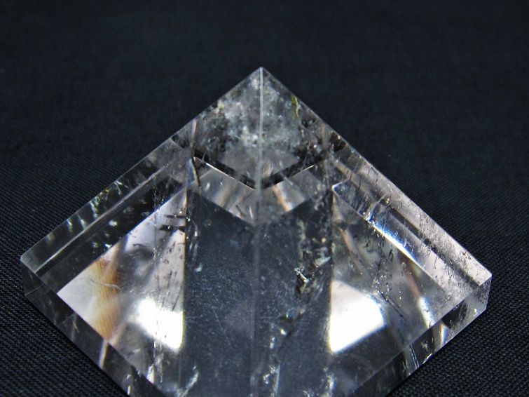 水晶 ピラミッド置物 一点物 145-1070