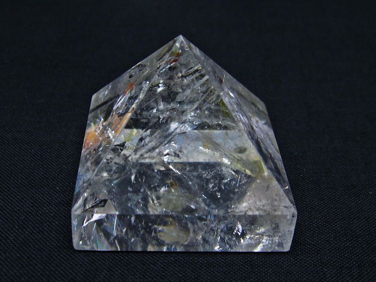 水晶 ピラミッド置物 一点物 145-1074