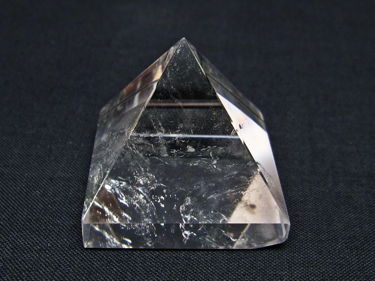 水晶 ピラミッド置物 一点物 145-1080