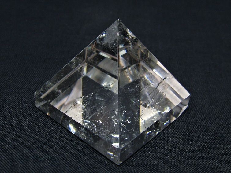 水晶 ピラミッド置物 一点物 145-1080