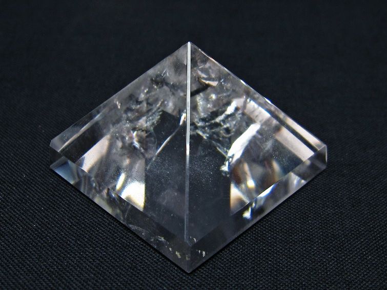 水晶 ピラミッド置物 一点物 145-1086