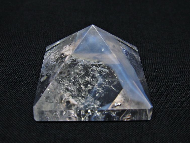 水晶 ピラミッド置物 一点物 145-1087