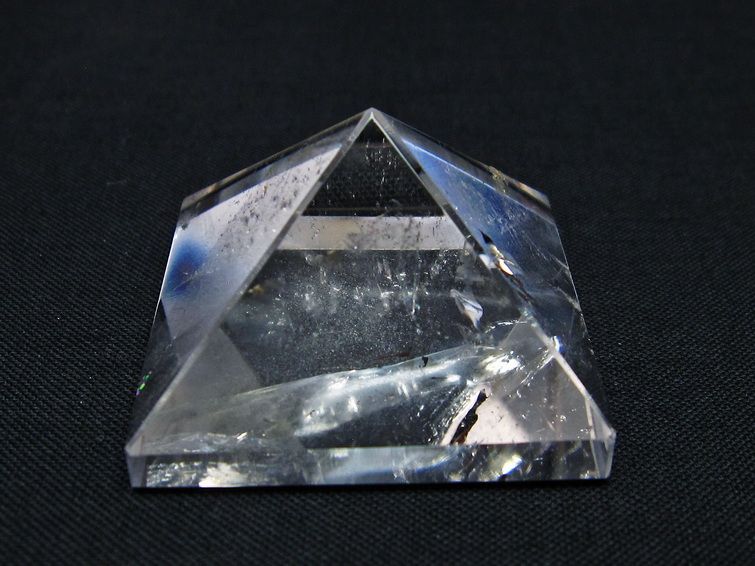 水晶 ピラミッド置物 一点物 145-1088