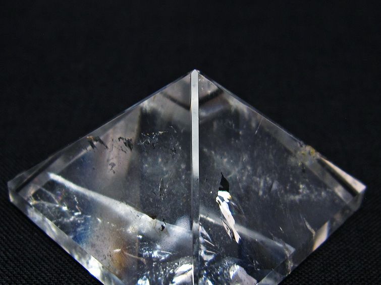 水晶 ピラミッド置物 一点物 145-1088