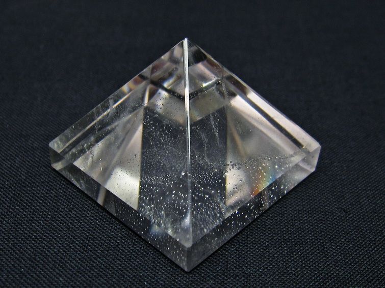 水晶 ピラミッド置物 一点物 145-1089