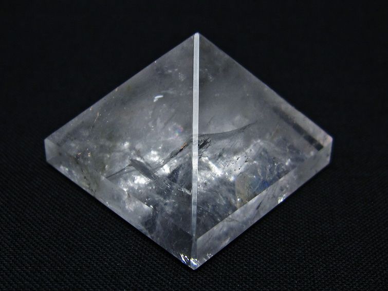 水晶 ピラミッド置物 一点物 145-941