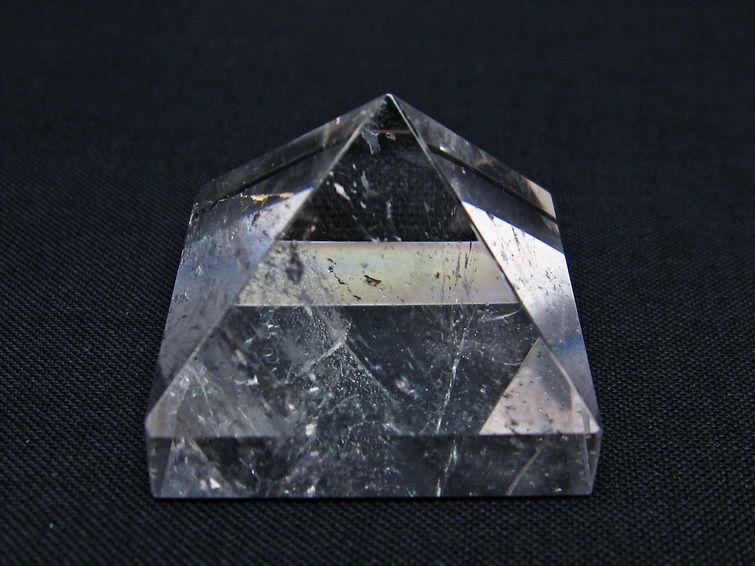 水晶 ピラミッド置物 一点物 145-954