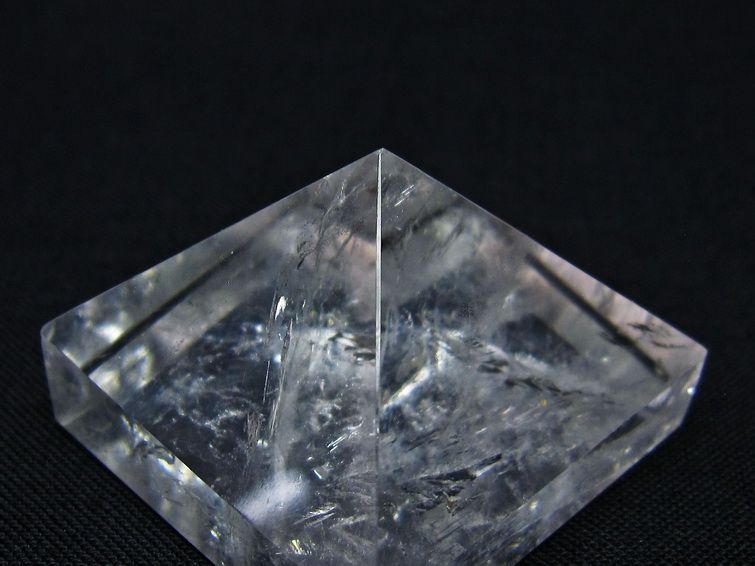 水晶 ピラミッド置物 一点物 145-959