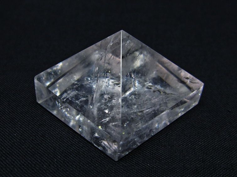 水晶 ピラミッド置物 一点物 145-959