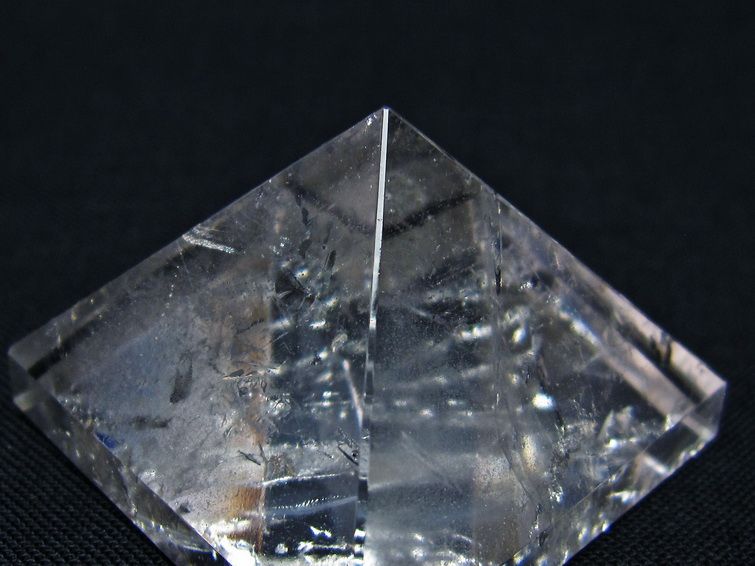 水晶 ピラミッド置物 一点物 145-960
