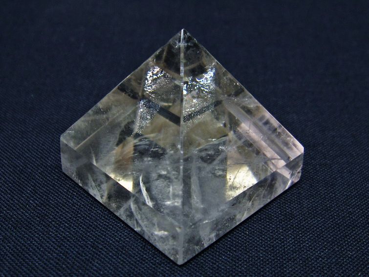 水晶 ピラミッド置物 一点物 145-974