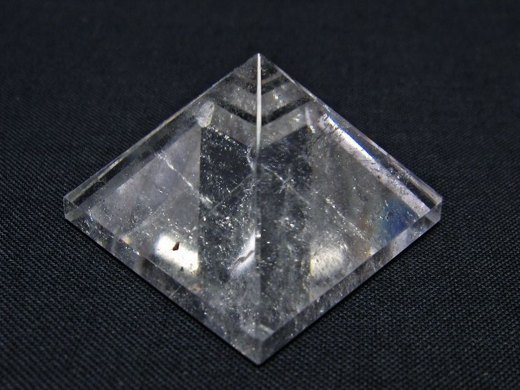 水晶 ピラミッド置物 一点物 145-977