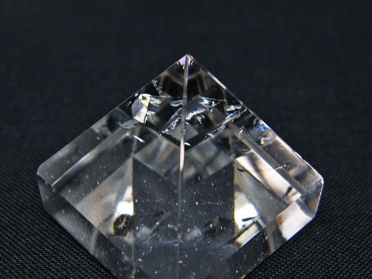 水晶 ピラミッド置物 一点物 145-988