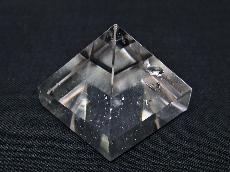水晶 ピラミッド置物 一点物 145-988