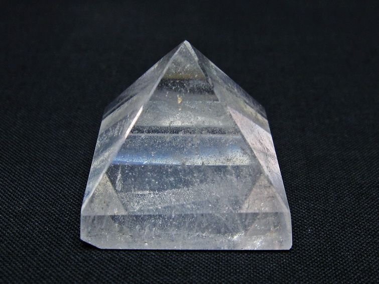 水晶 ピラミッド置物 一点物 145-989