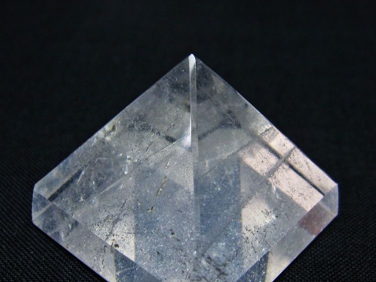 水晶 ピラミッド置物 一点物 145-989