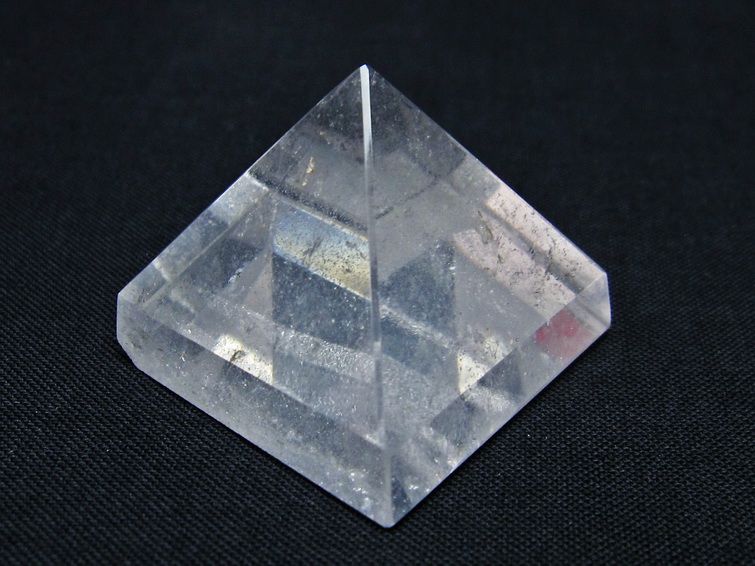 水晶 ピラミッド置物 一点物 145-989