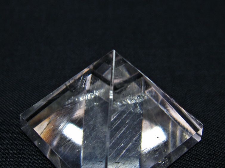 水晶 ピラミッド置物 一点物 145-993