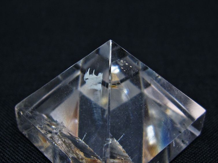 水晶 ピラミッド置物 一点物 145-994