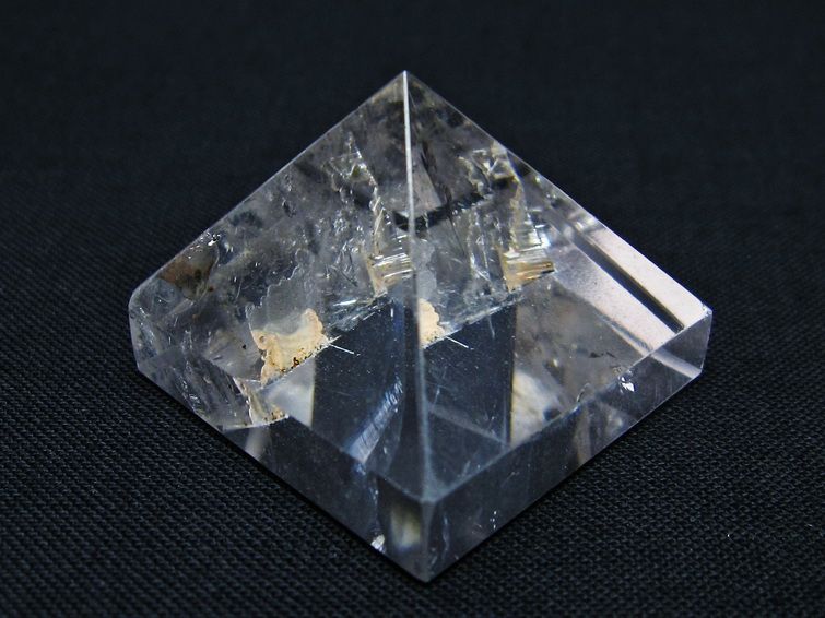 水晶 ピラミッド置物 一点物 145-994