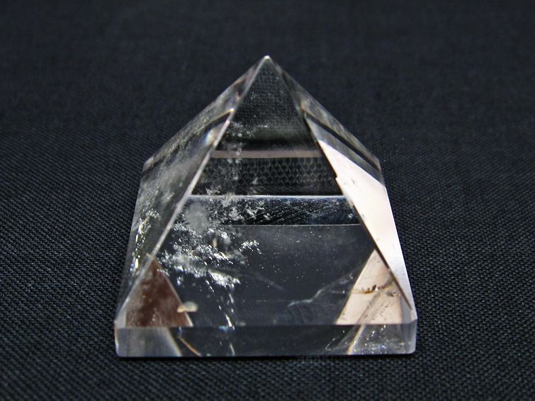 水晶 ピラミッド置物 一点物 145-995