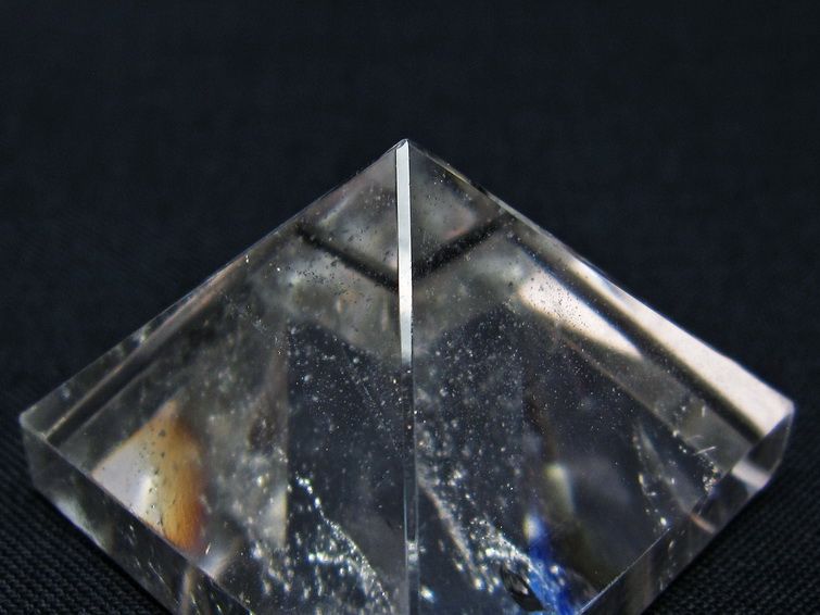 水晶 ピラミッド置物 一点物 145-997