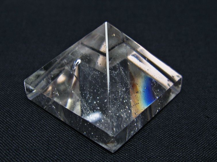 水晶 ピラミッド置物 一点物 145-997