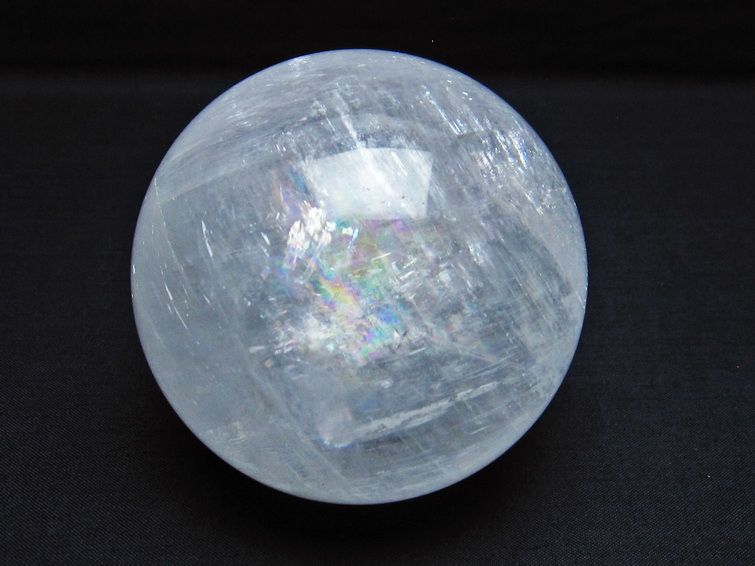 カルサイト 丸玉 虹入り 83mm ホワイトカルサイト スフィア 一点物 151-4965