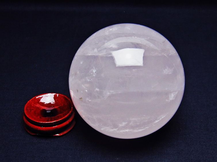 ミルキークォーツ 丸玉 71mm ピンク 一点物 151-5943