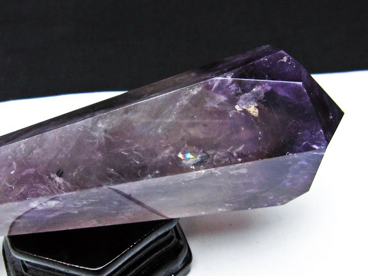 アメジスト 六角柱 アメシスト ポイント 置物 原石 虹入り 台座付属 一点物 152-2071