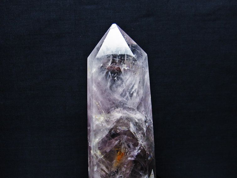 アメジスト 六角柱 アメシスト ポイント 置物 原石 虹入り ファントム 台座付属 一点物 152-2131