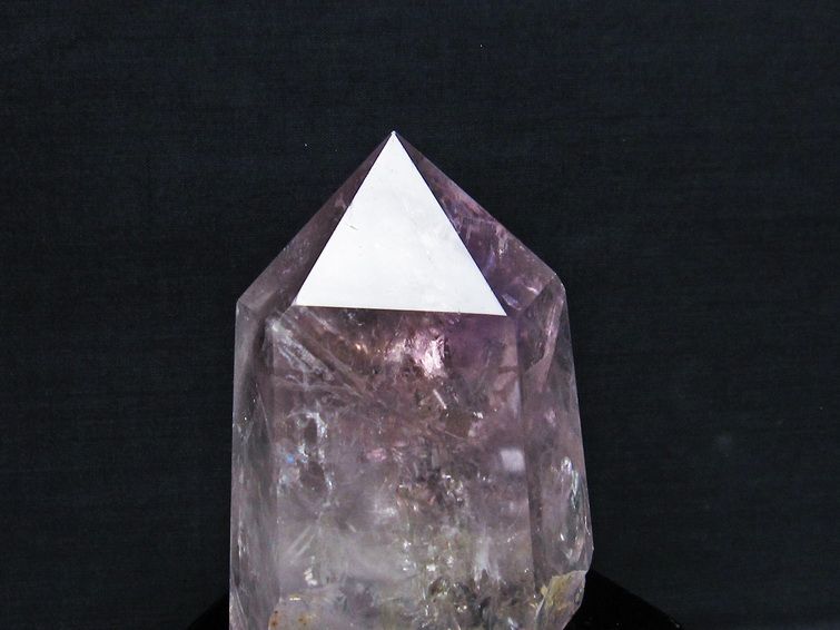 アメジスト 六角柱 アメシスト ポイント 置物 原石 虹入り ファントム 台座付属 一点物 152-2148