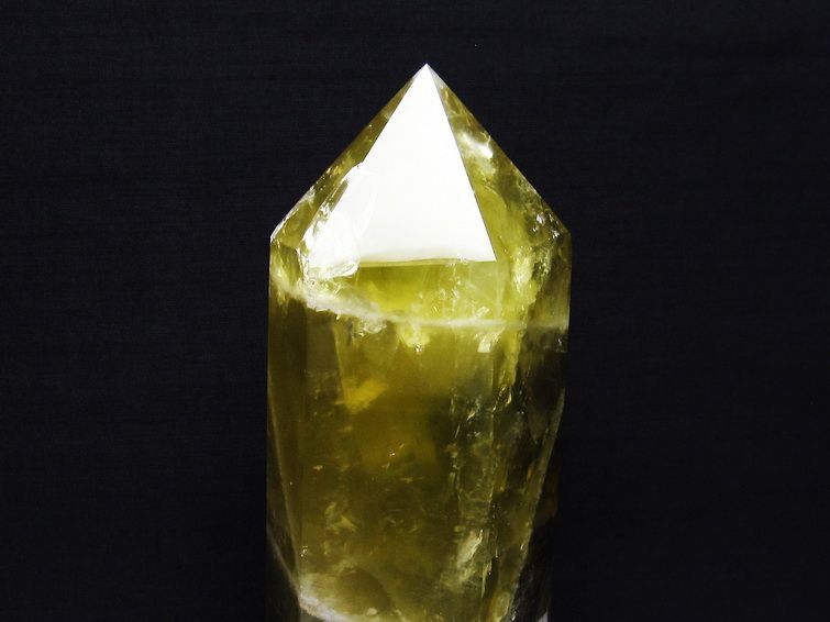 1Kg シトリンクォーツ 六角柱 シトリン ポイント 置物 原石 虹入り 台座付属 一点物 152-2333