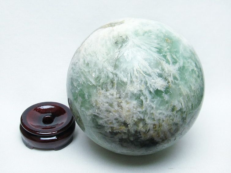 2.9Kg エンジェルフェザー フローライト 丸玉 125mm一点物 161-856