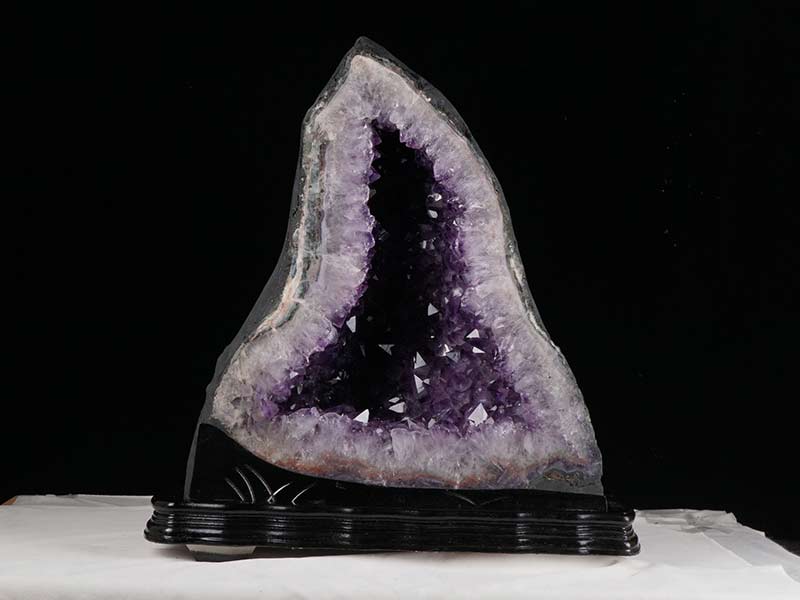 30.7Kg アメジストドーム ブラジル産 原石 置物 カペーラ ジオード amethyst 台座付属 一点物 174-1337