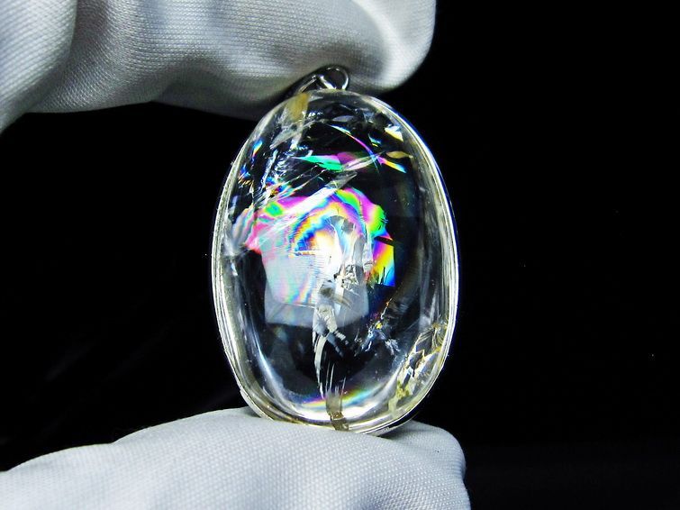 アイリスクォーツ 水晶 ペンダント 虹入り 一点物 112-8298