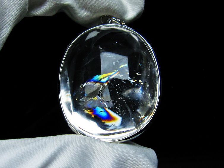 水晶 ペンダント 虹入り 一点物 112-8304