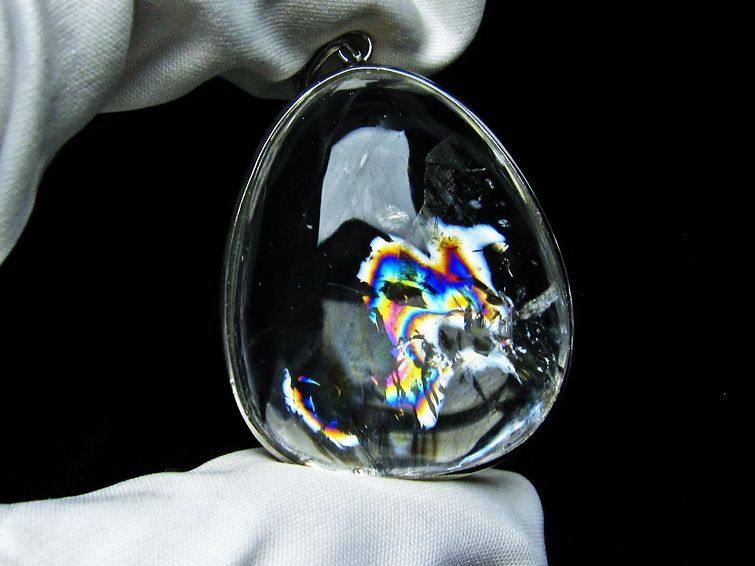 水晶 ペンダント 虹入り 一点物 112-8305