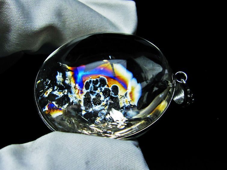 水晶 ペンダント 虹入り 一点物 112-8307