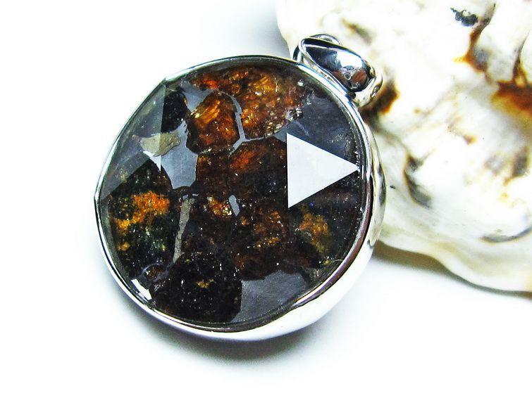 パラサイト隕石 ペンダント パワーストーン ペンダントトップ Pallasite Meteorite メンズ レディース アクセサリー 大衛星 一点物 112-8959
