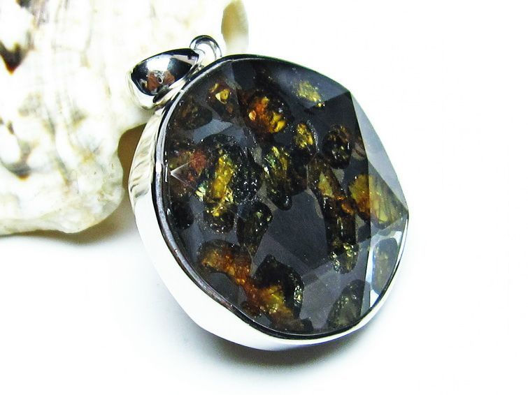 パラサイト隕石 ペンダント パワーストーン ペンダントトップ Pallasite Meteorite メンズ レディース アクセサリー 大衛星 一点物 112-8966