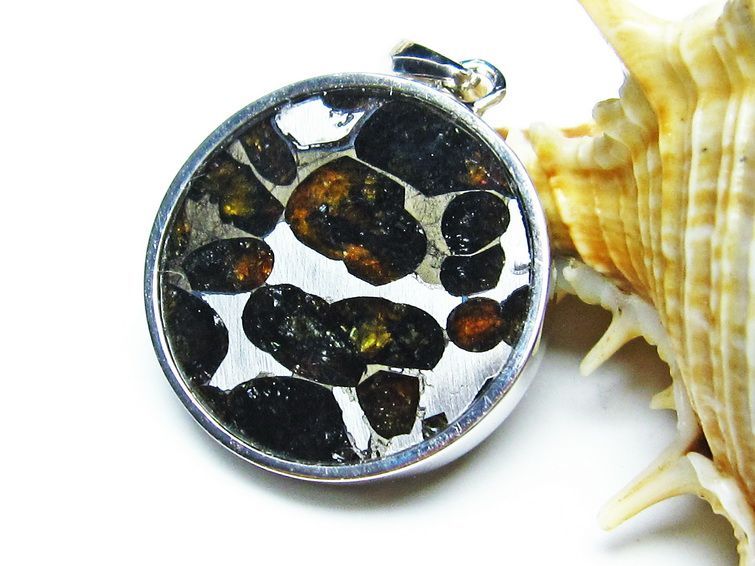 パラサイト隕石 ペンダント パワーストーン ペンダントトップ Pallasite Meteorite メンズ レディース アクセサリー 一点物 112-9150