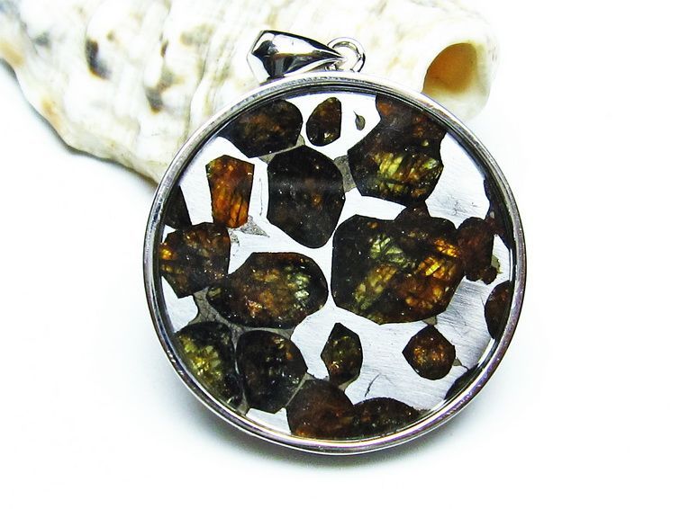 パラサイト隕石 ペンダント パワーストーン ペンダントトップ Pallasite Meteorite メンズ レディース アクセサリー 一点物 112-9261