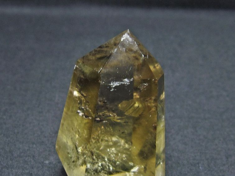 シトリン 六角柱 虹入り 原石 一点物 142-5203