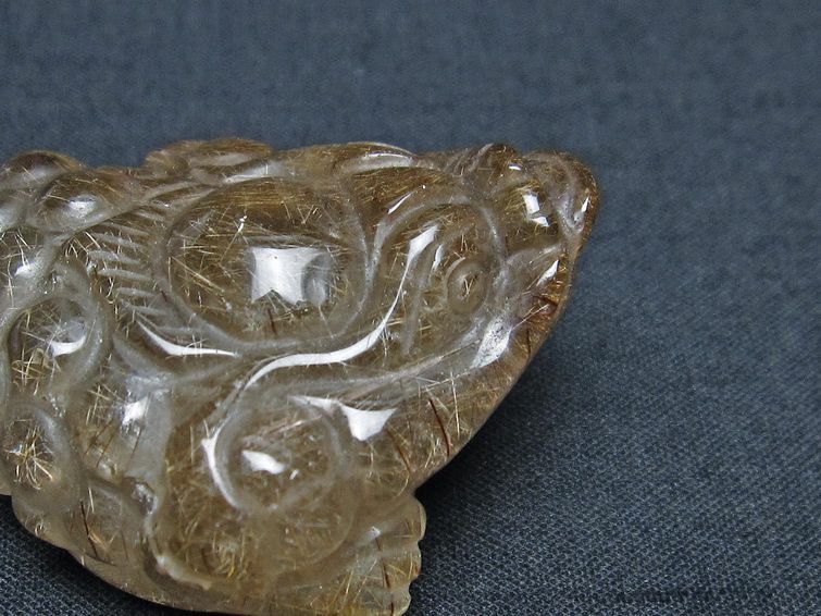 金針ルチル 金蟾 置物 手彫り 彫刻品 キンセン ルチルクォーツ 原石 一点物 144-33