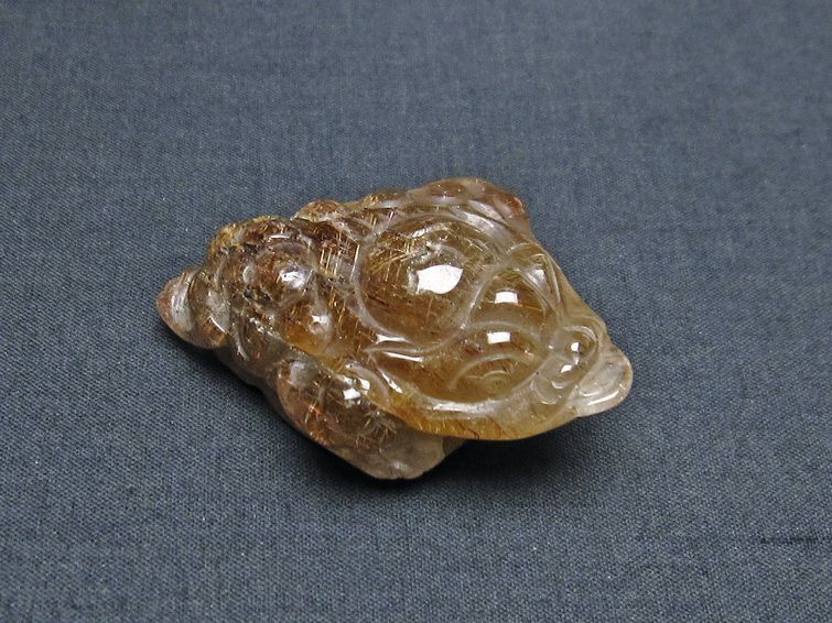 金針ルチル 金蟾 置物 手彫り 彫刻品 キンセン ルチルクォーツ 原石 一点物 144-55
