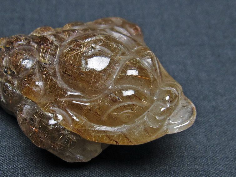 金針ルチル 金蟾 置物 手彫り 彫刻品 キンセン ルチルクォーツ 原石 一点物 144-55
