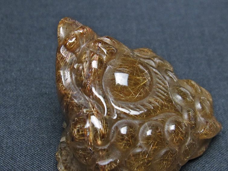 金針ルチル 金蟾 置物 手彫り 彫刻品 キンセン ルチルクォーツ 原石 一点物 144-57