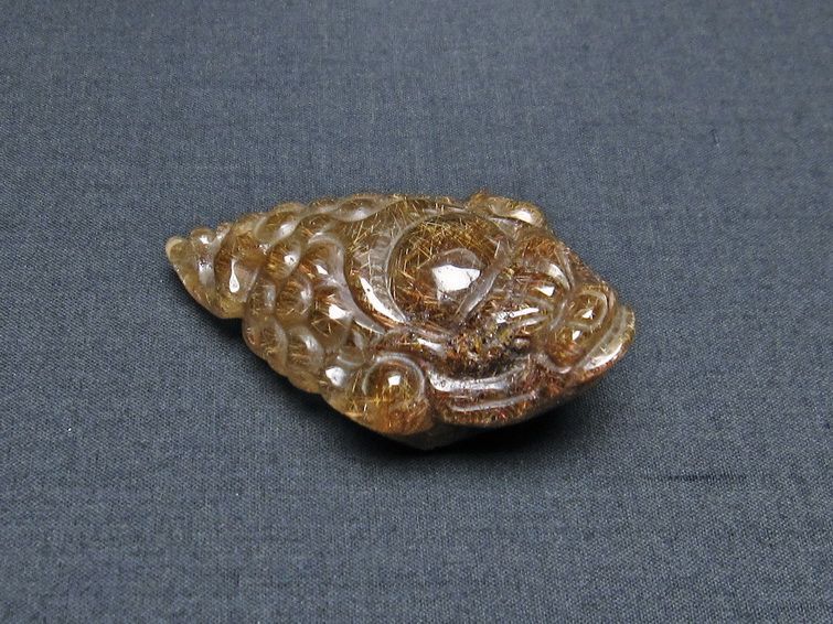 金針ルチル 金蟾 置物 手彫り 彫刻品 キンセン ルチルクォーツ 原石 一点物 144-77